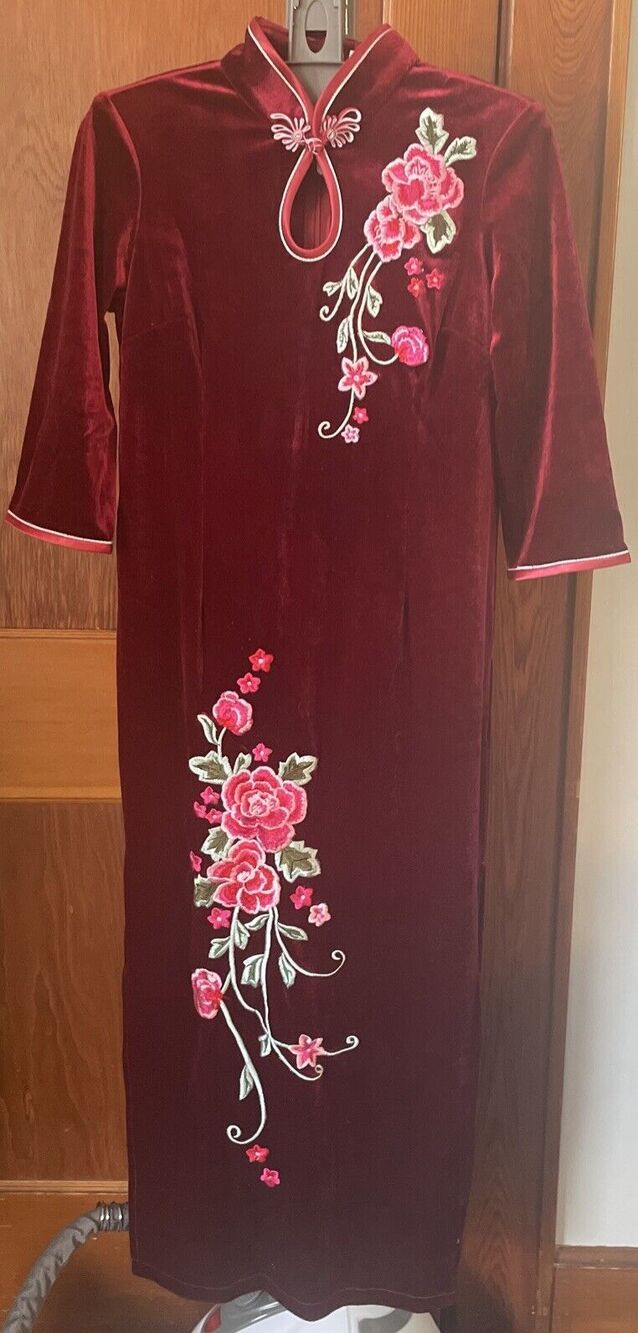 NWT Shanghai Story Red Velour Embroidered Mandarin Floral Maxi Dress Medium NWT